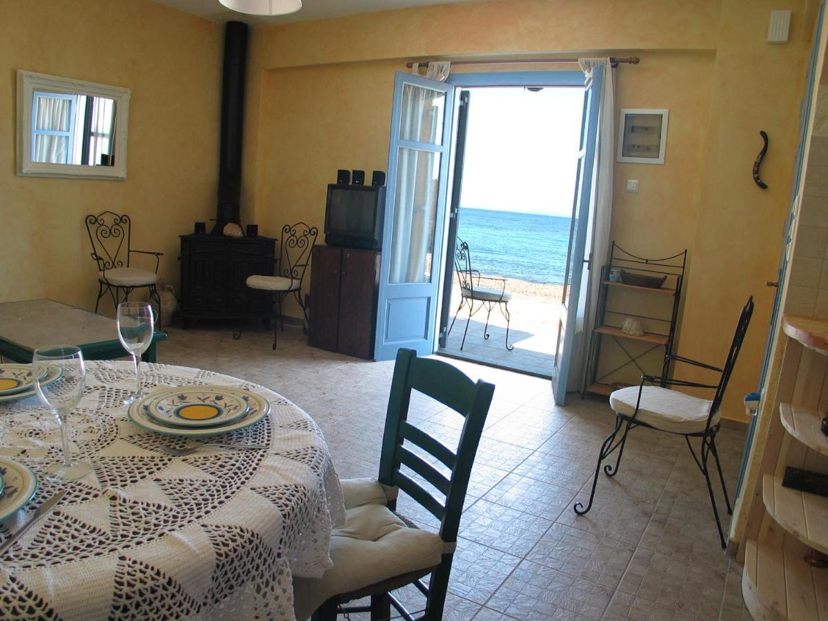 Kyparissis Beach Houses Skala Mistegnon Exterior photo